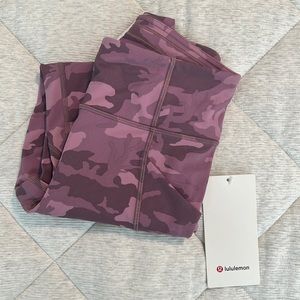 Lululemon Time to Sweat Crop 23”